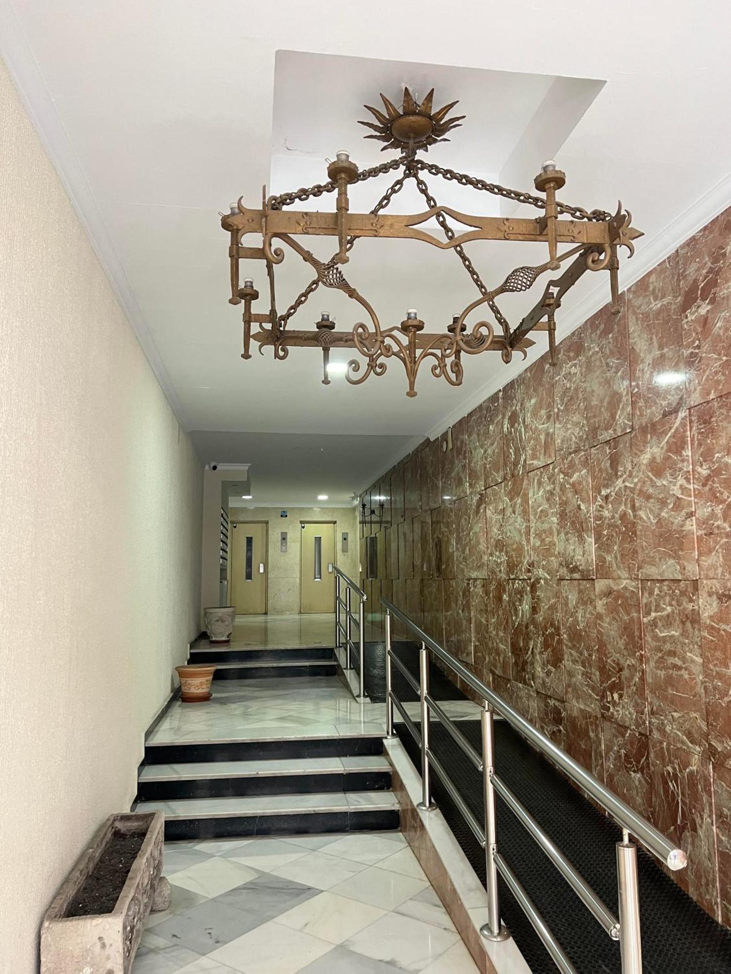 Gran Apartamento Con Parking Gratis Centro De Málaga Exteriör bild